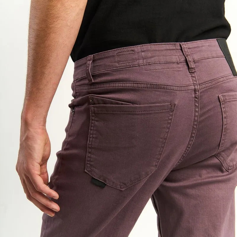 Pantalon Hombre Straight Tiro Alto Burdeo