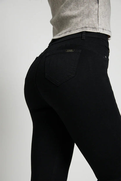 Jeans Mujer Tiro Alto Pitillo 5046 Negro