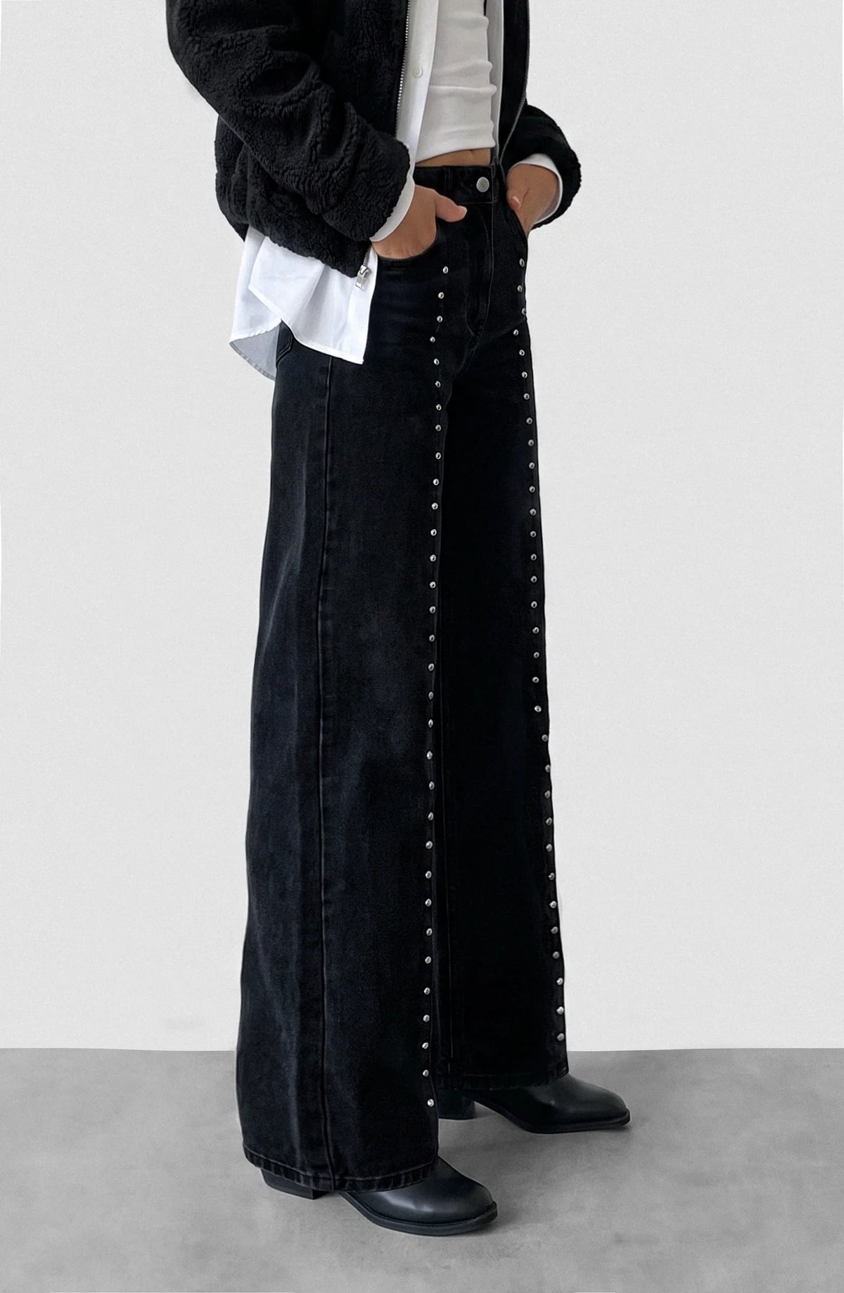 Pantalón Mujer Cortes Tachas Estrellas Grey