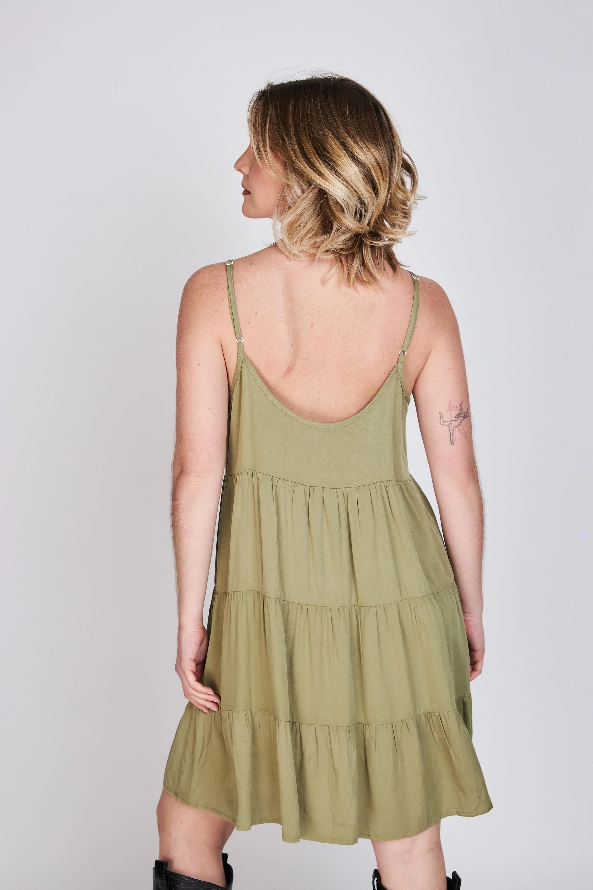 vestido-mujer-tiritas-ana-verde-