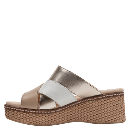 Sandalia Mujer Con Hebilla Metálica Cuero Beige