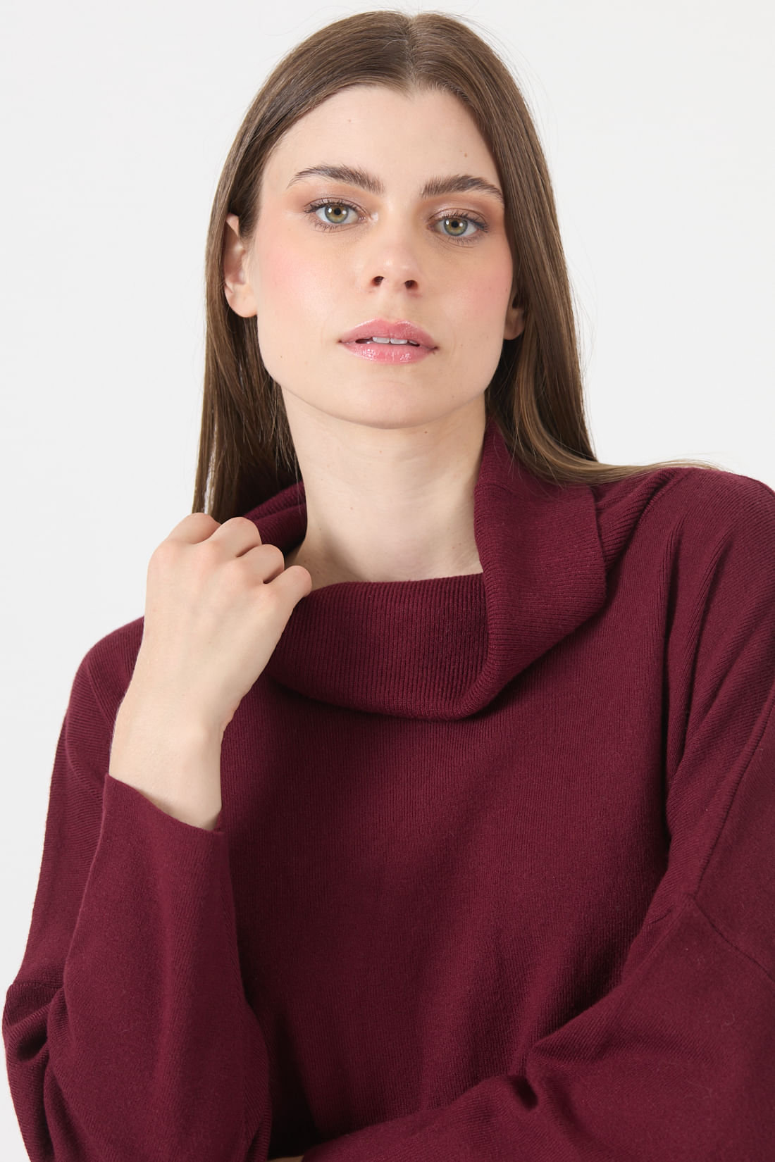 Sweater Mujer Cuello Alto Burdeo