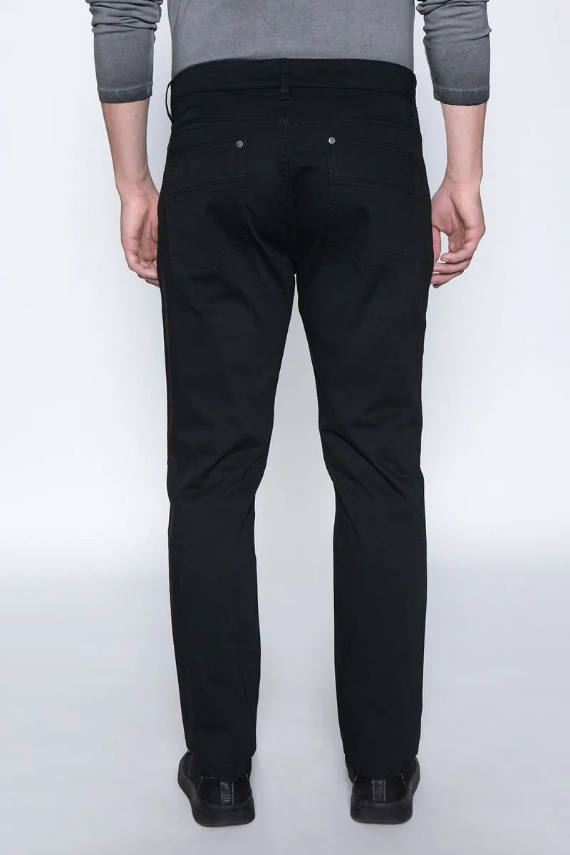 Pantalón Hombre Five Pocket Black