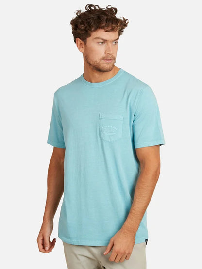 Polera Hombre Pigment Dye Pocket Print Celeste