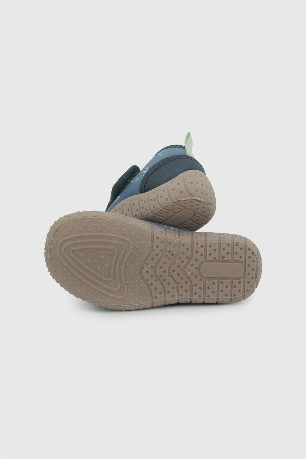 Zapato Niño de Agua Azul Claro