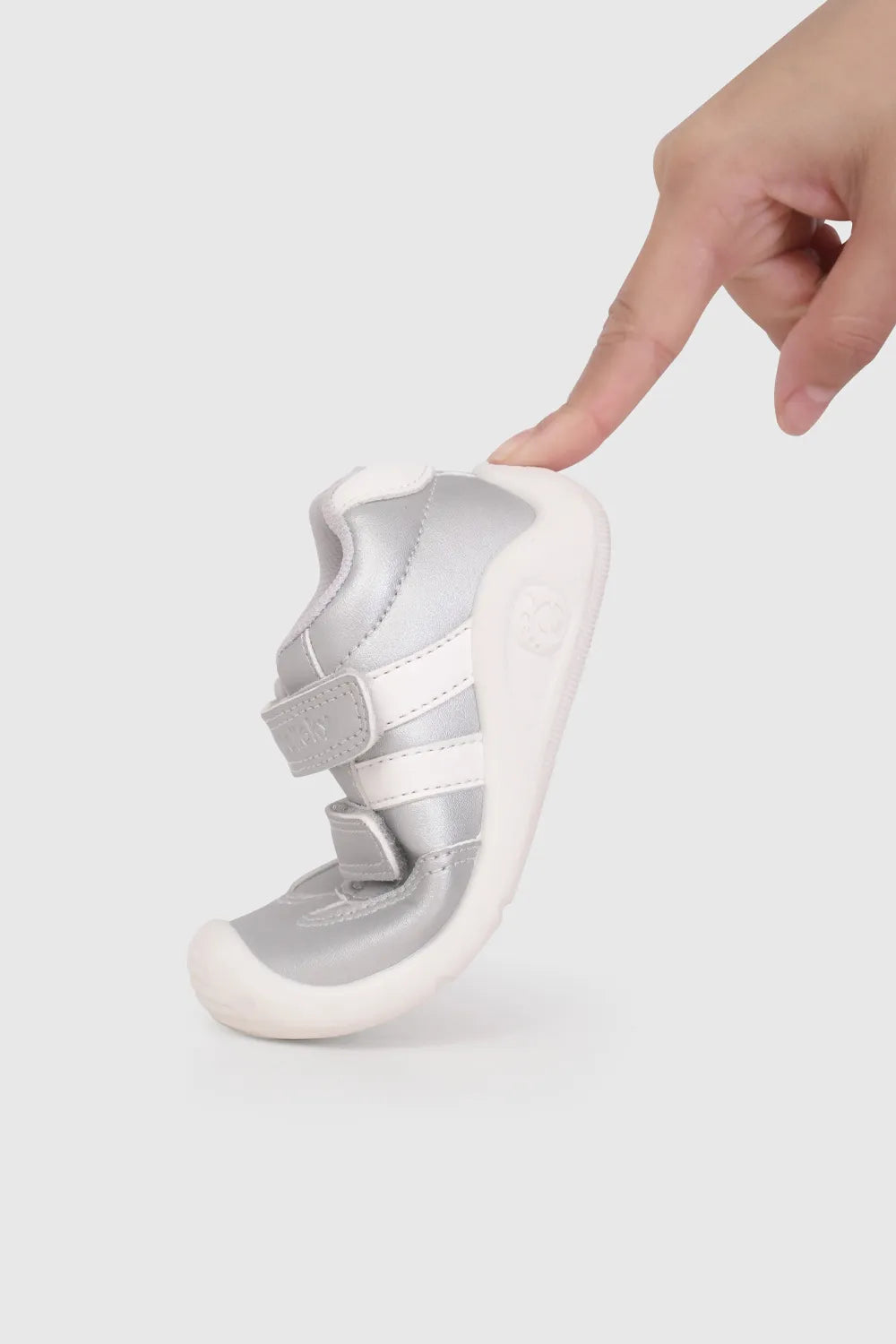 Zapatilla Niña Urbana Metalizada