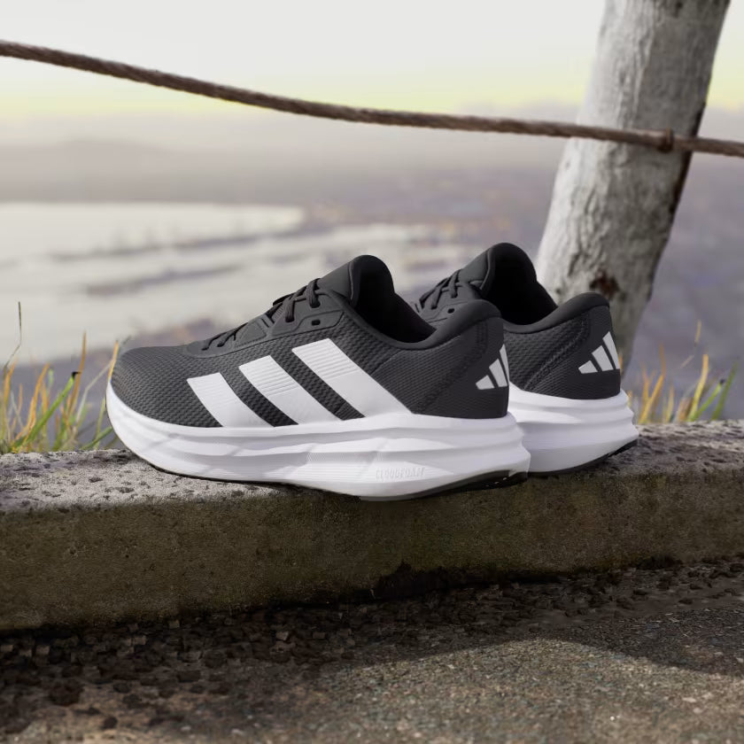 Zapatilla Hombre Running Galaxy 7 Negro con Blanco
