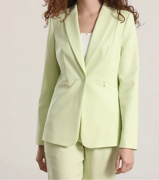 blazer-mujer-entallado-cierre-invisible-pistacho