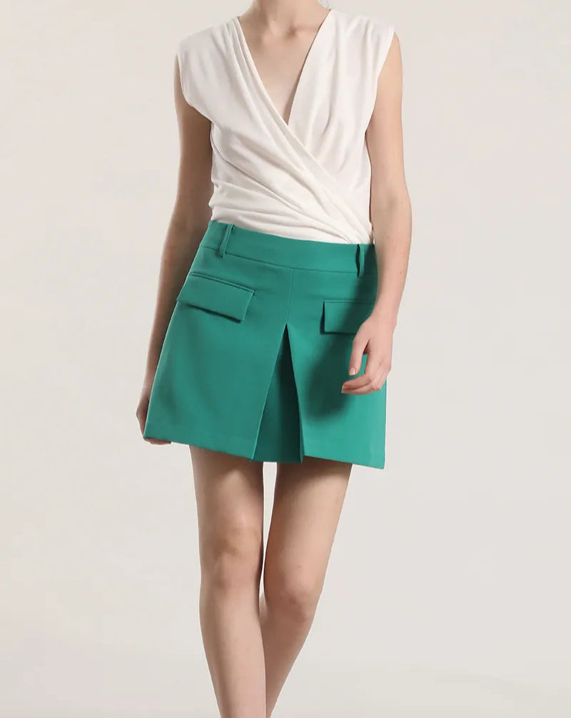 falda-short-mujer-pliegue-delantero-verde