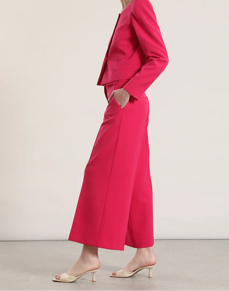 pantalon-mujer-cropped-tiro-alto-con-cinturon-fresa