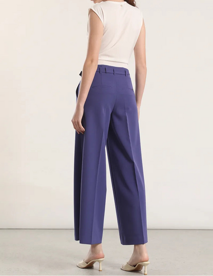 pantalon-mujer-cropped-tiro-alto-con-cinturon-arandano