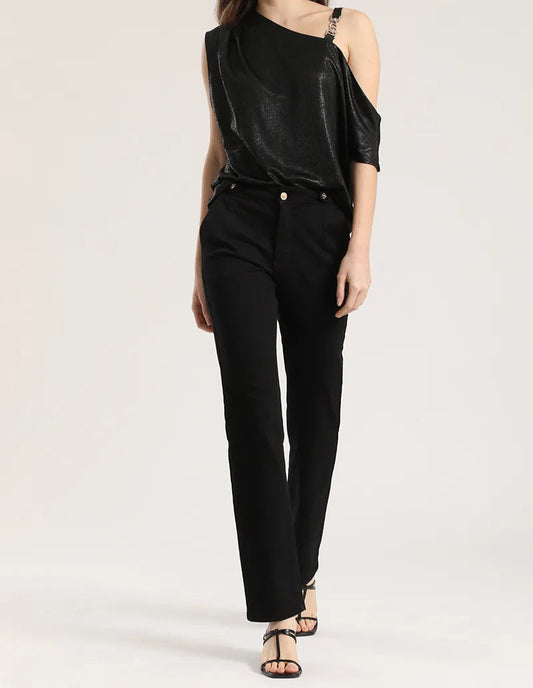 jeans-mujer-color-slim-tiro-medio-trabas-negro