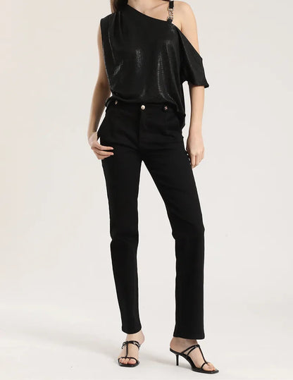 jeans-mujer-color-slim-tiro-medio-trabas-negro