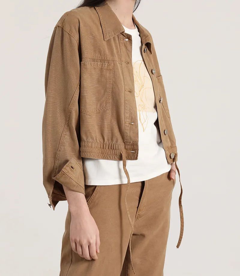 chaqueta-mujer-cazadora-con-proceso-lyocell-lino-camel