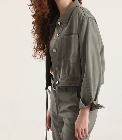 chaqueta-mujer-cazadora-con-proceso-lyocell-lino-militar