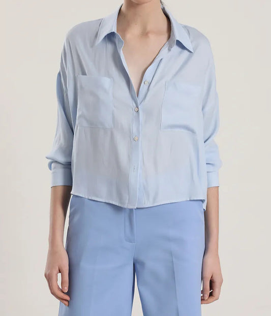 blusa-mujer-amplia-satinada-celeste