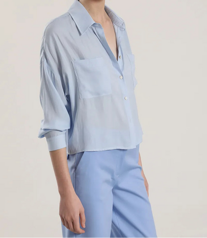 blusa-mujer-amplia-satinada-celeste