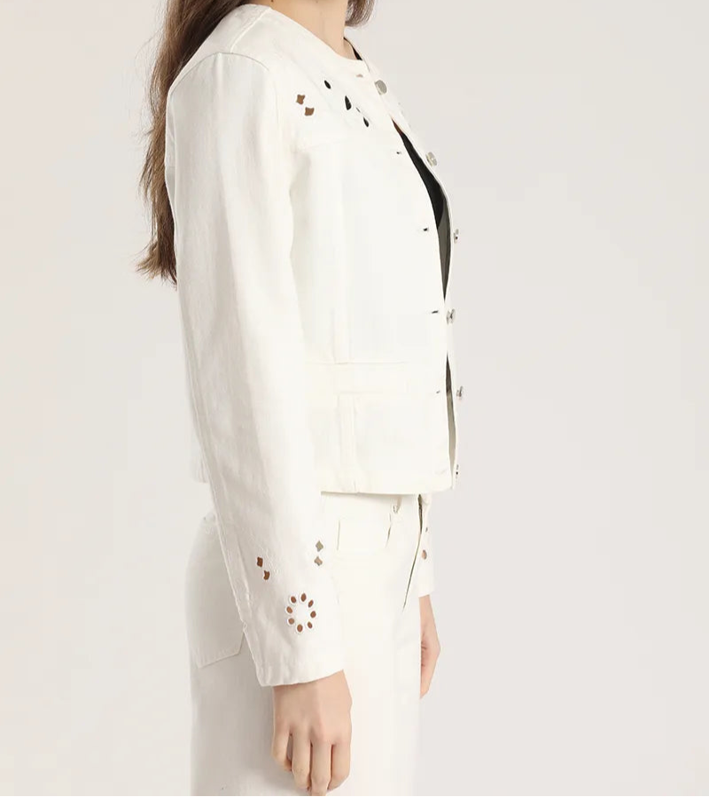 chaqueta-mujer-con-bordado-perforado-crudo