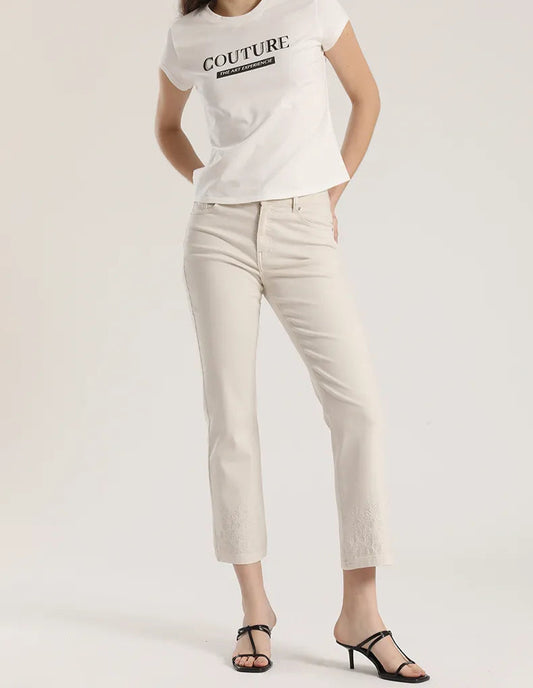 jeans-mujer-color-slim-tiro-medio-bordado-masilla