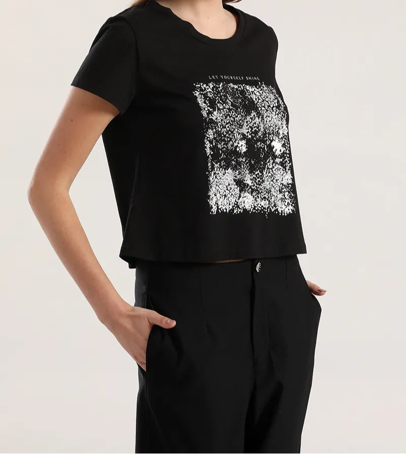 polera-mujer-algodon-spandex-estampado-animal-negro
