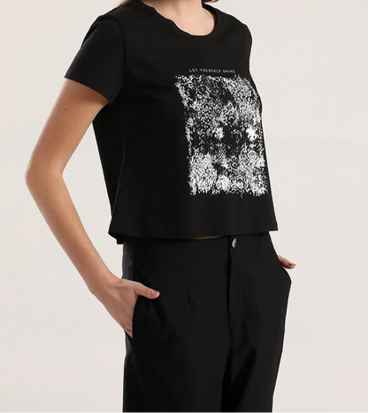 polera-mujer-algodon-spandex-estampado-animal-negro