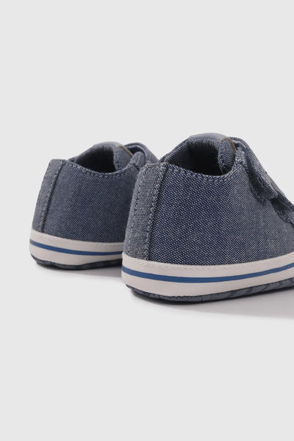 Zapatilla Bebé Niño Urbana con cierre de velcro Azul