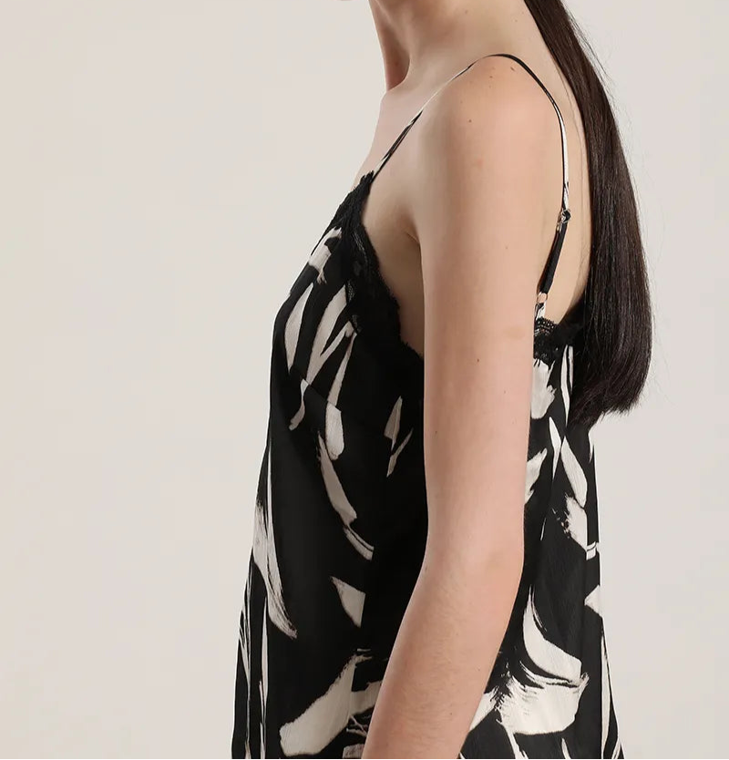polera-mujer-top-lencero-estampado-negro