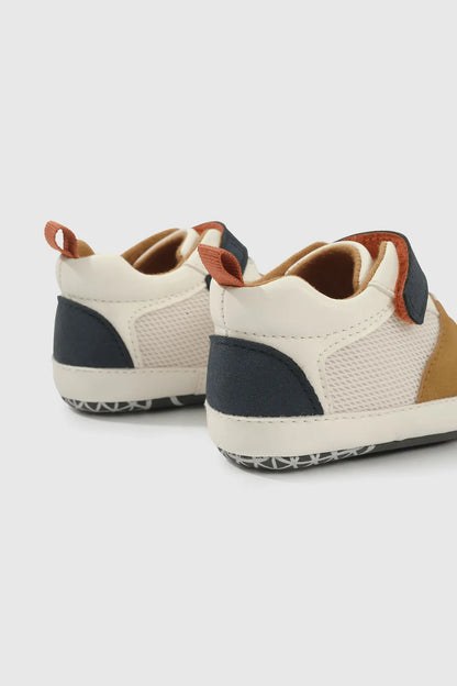 Zapatilla Bebé Niño Urbana Con Velcro Multicolor