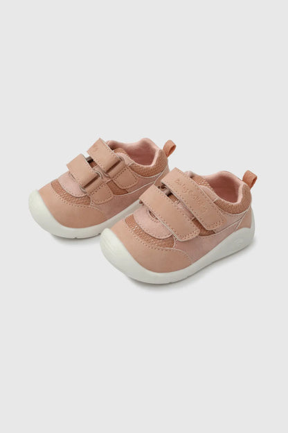 Zapatilla Niña Gateador con velcro y cordón Rosada