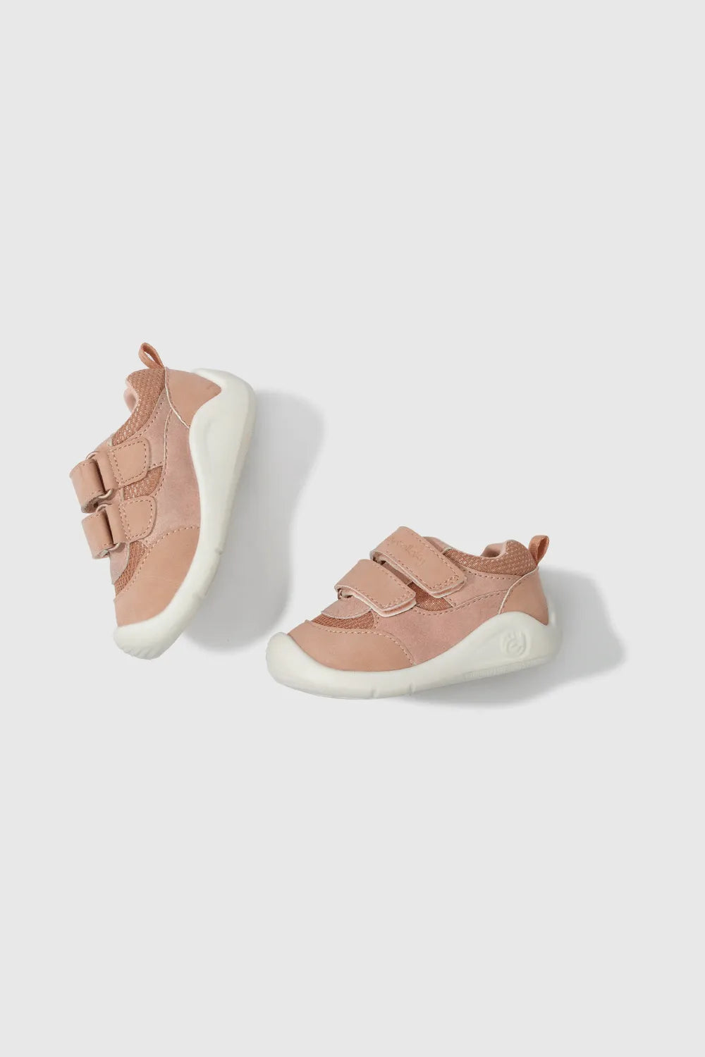 Zapatilla Niña Gateador con velcro y cordón Rosada