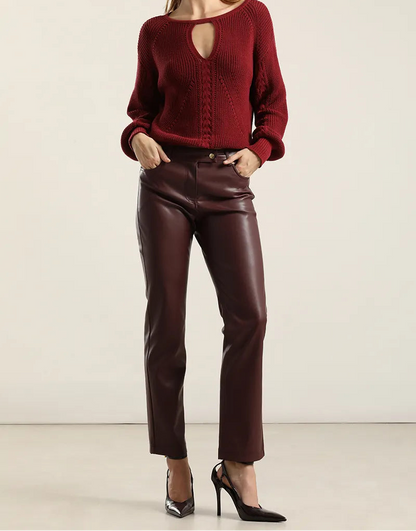 Pantalon Mujer Slim Tiro Medio Efecto Cuero Burdeo