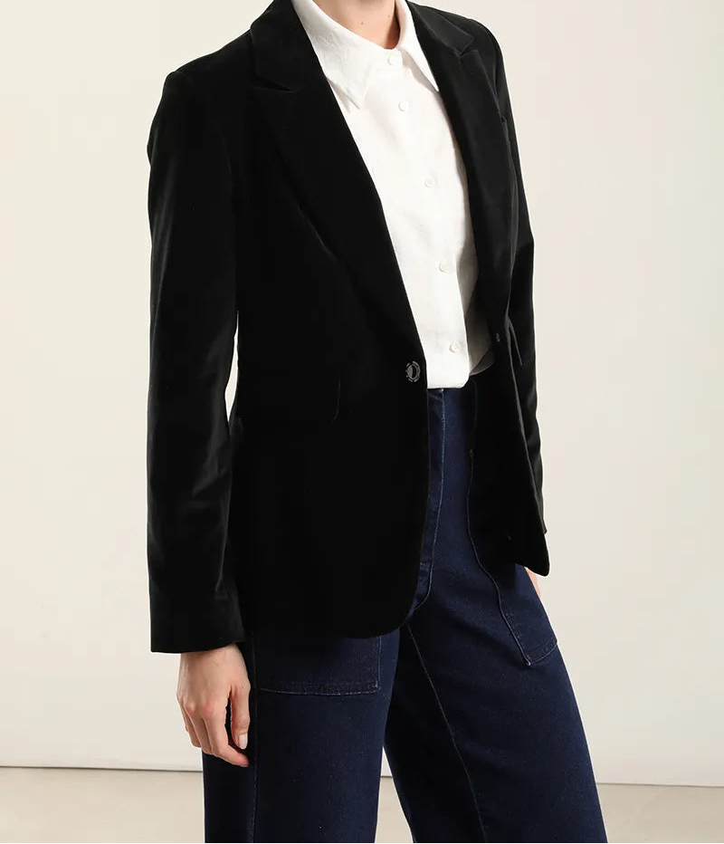 Blazer Mujer Basico Entallado Terciopelo Negro