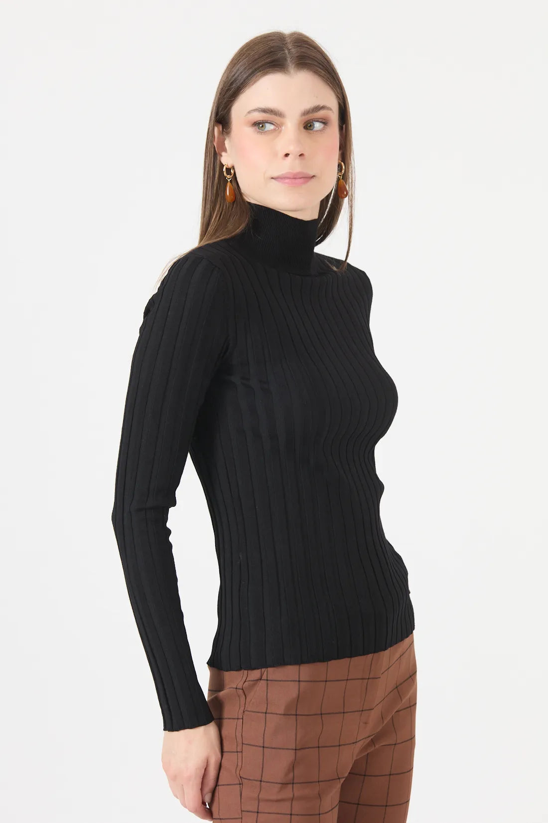 Sweater Mujer Cuello Alto Regular Negro