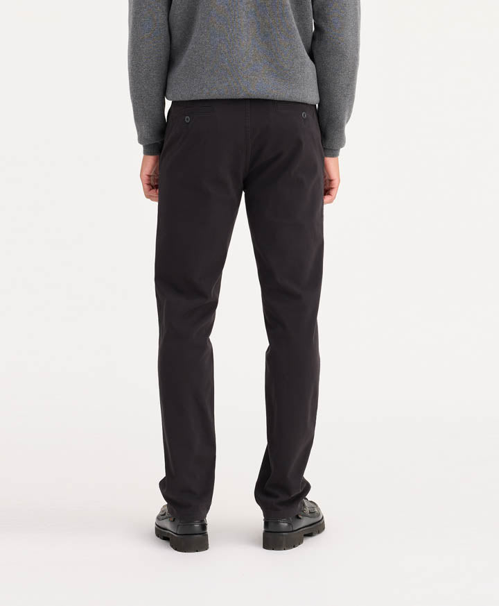 Pantalon Hombre Ultimate 360 Flex Chino Slim Negro