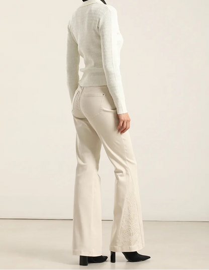 Jeans Mujer Color Flare Bordado Masilla