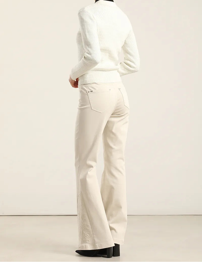 Jeans Mujer Color Flare Bordado Masilla