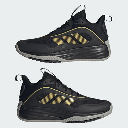 Zapatilla Hombre Own The Game 3 Negro con Dorado