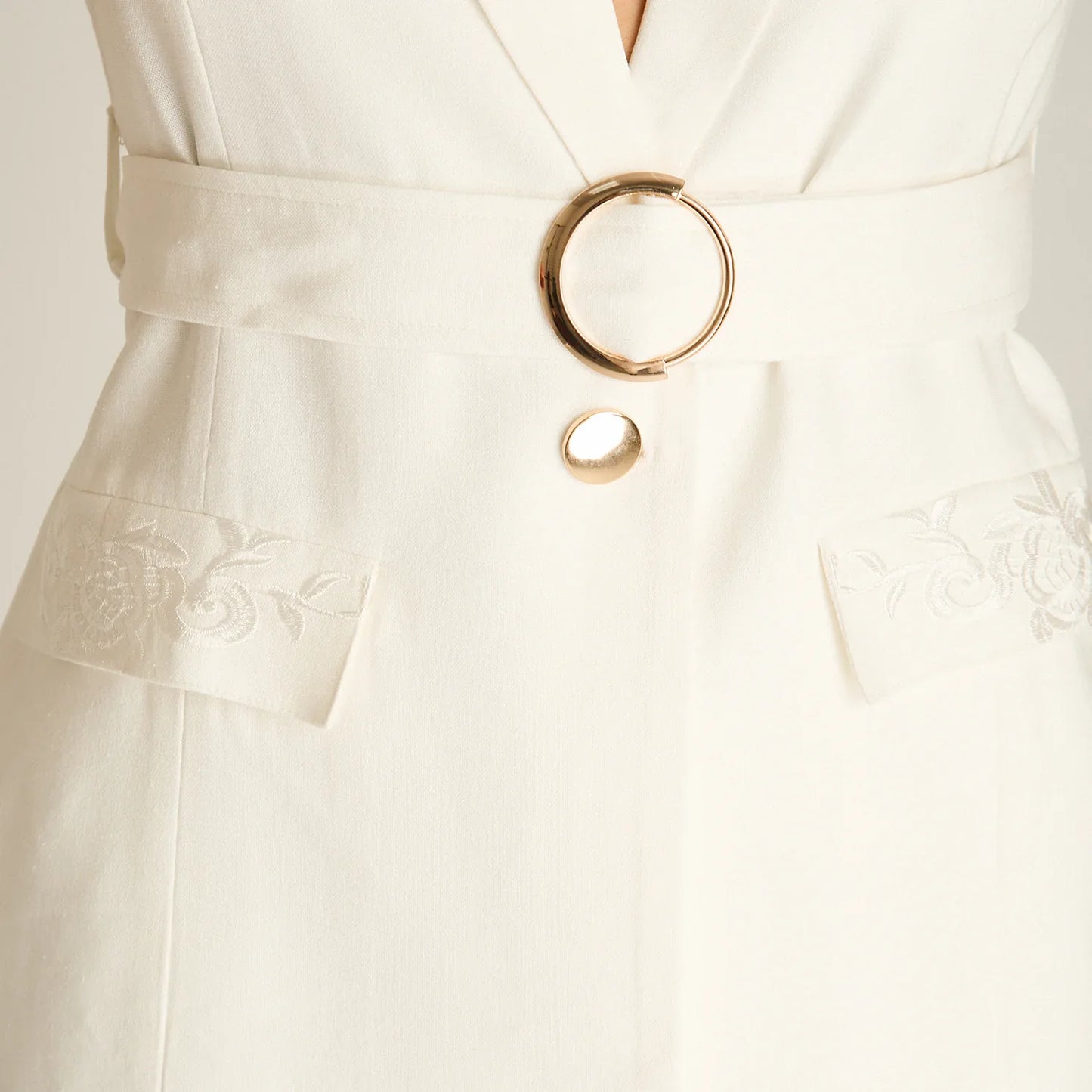 Blazer Mujer Sin Mangas con Bordado En Bolsillos y Cinturón Crudo