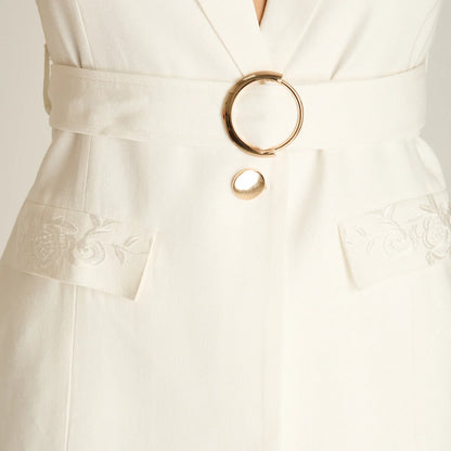 Blazer Mujer Sin Mangas con Bordado En Bolsillos y Cinturón Crudo