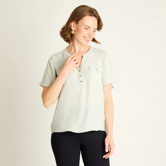 Blusa Mujer Menta con Bolsillos Frontales