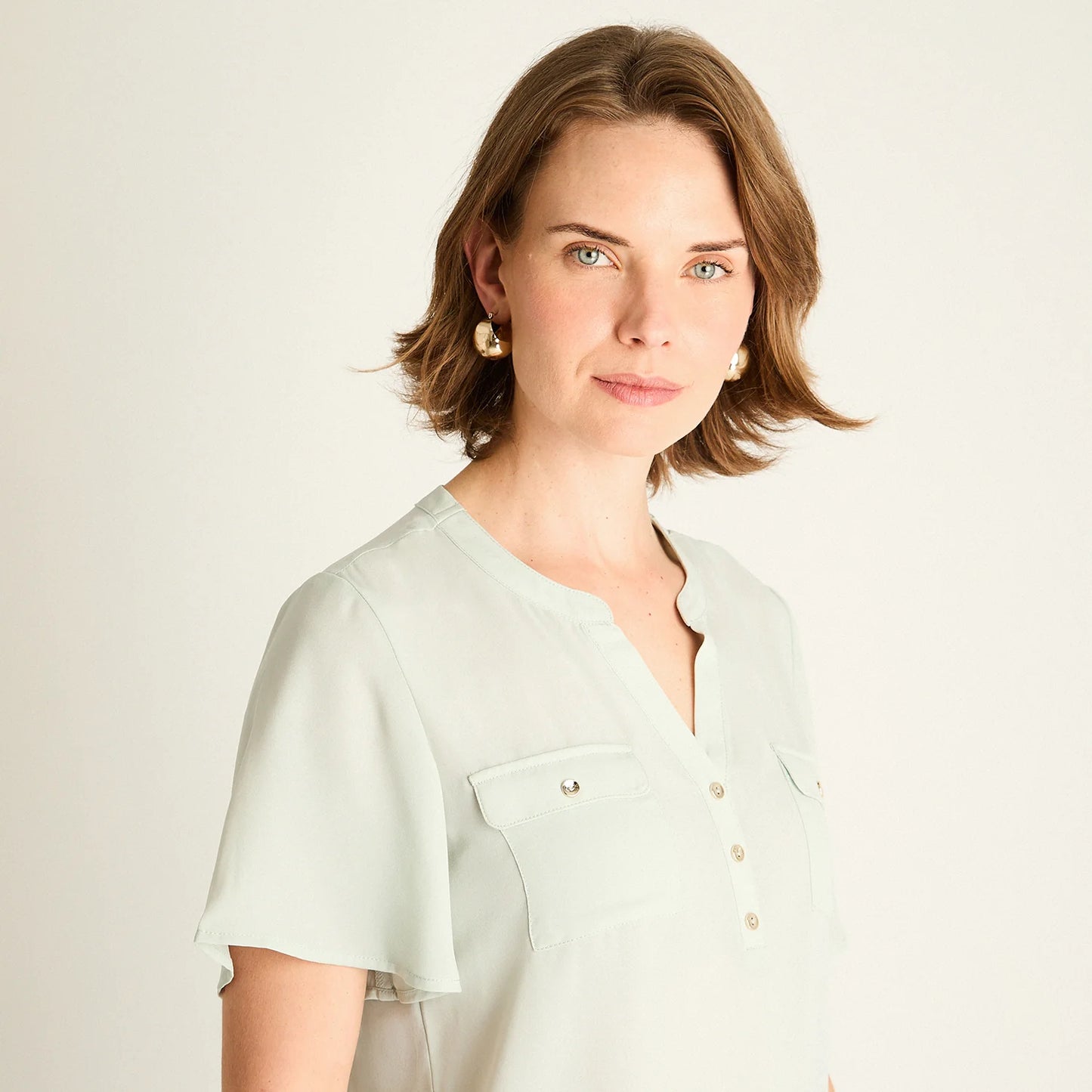 Blusa Mujer Menta con Bolsillos Frontales