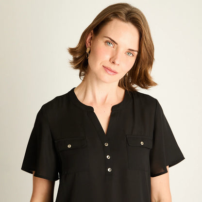 Blusa Mujer Negra con Bolsillos Frontales