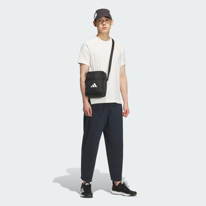 Bolso Organizador Essentials Negro con Blanco