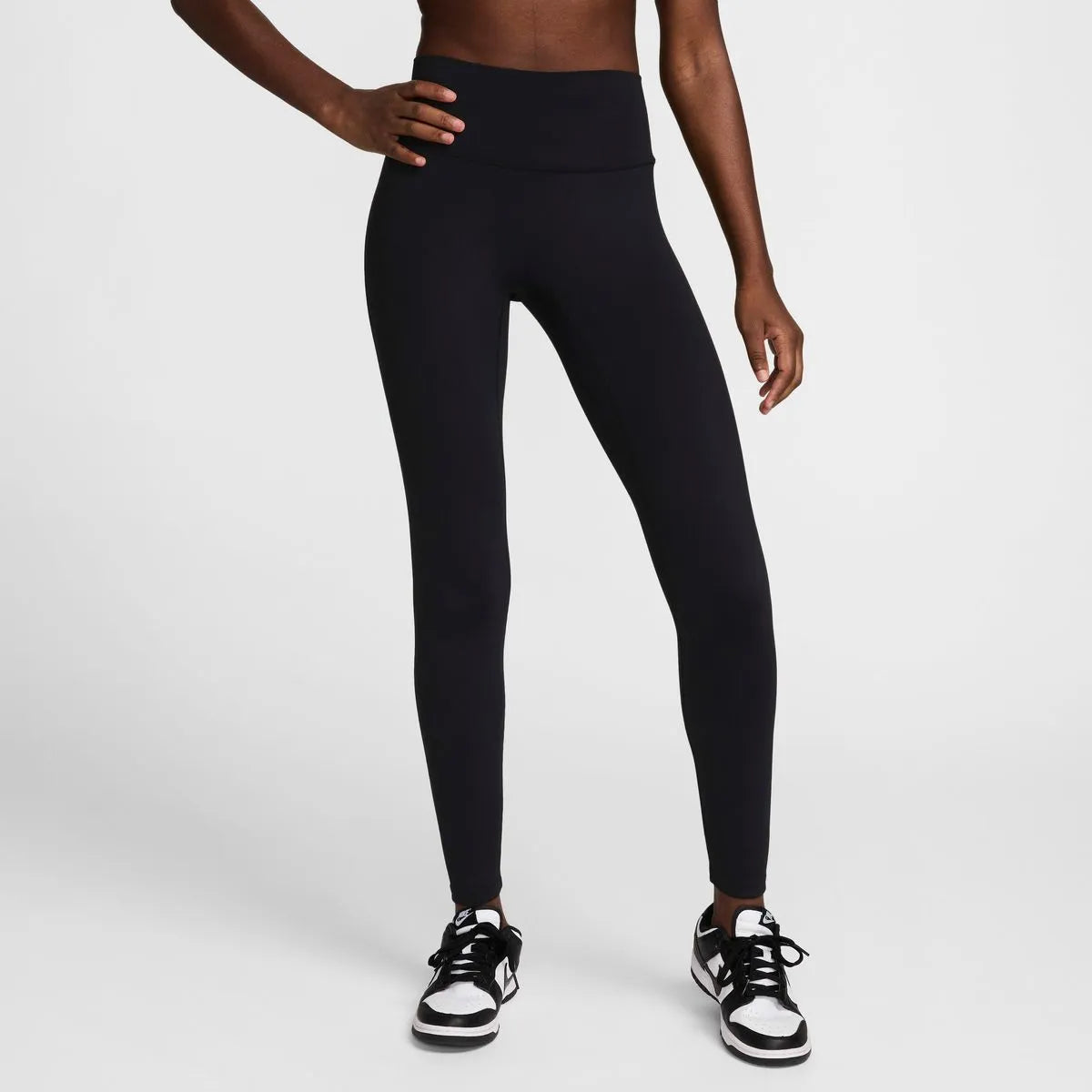 Calza Mujer Tiro Alto One Seamless Front Negra