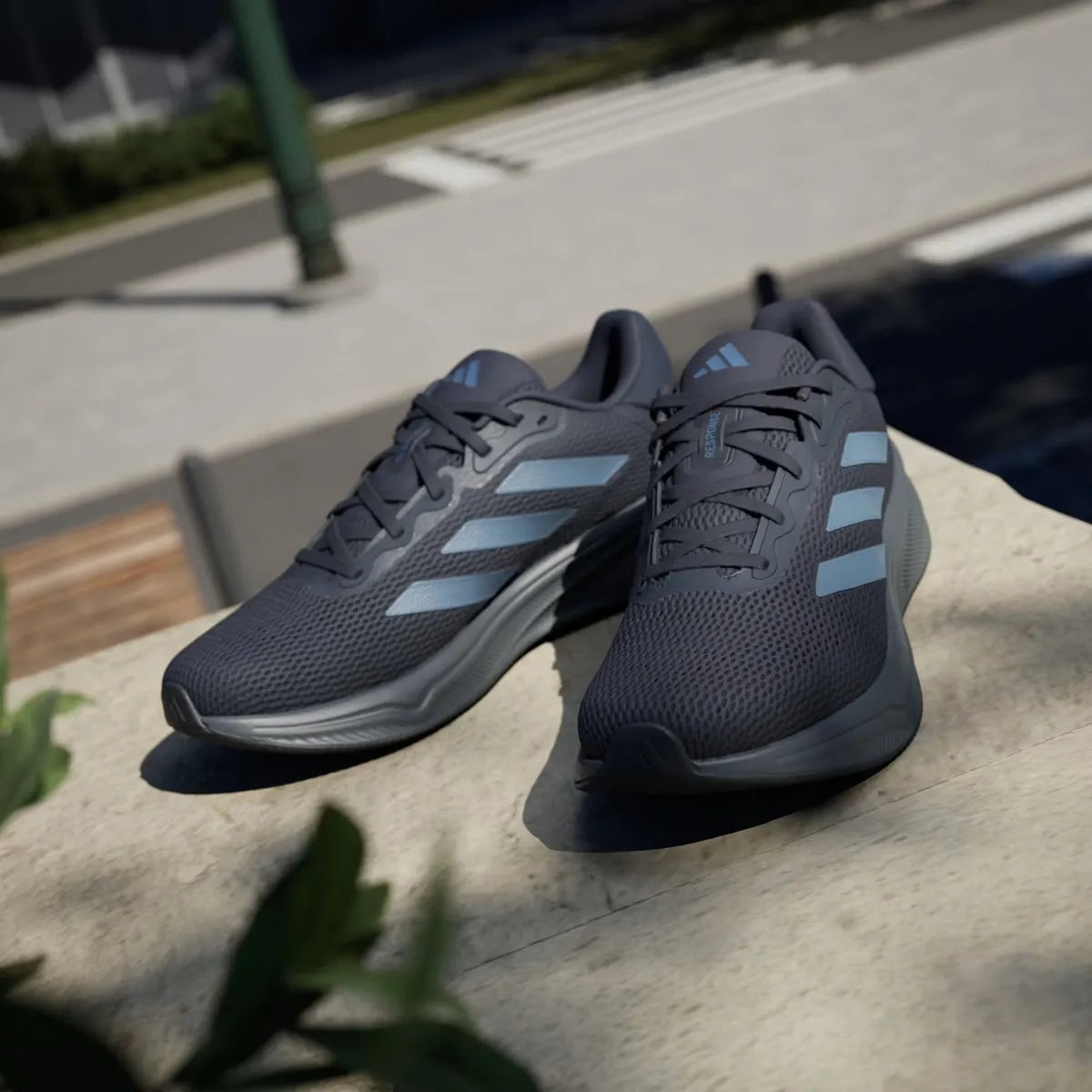 Zapatillas Hombre Response Azul Oscuro