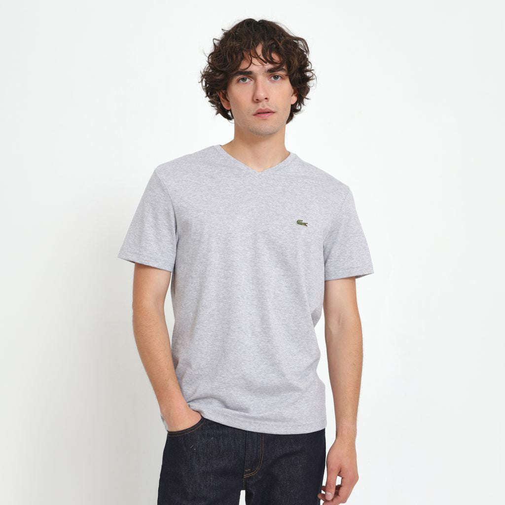 polera-hombre-cuello-gris