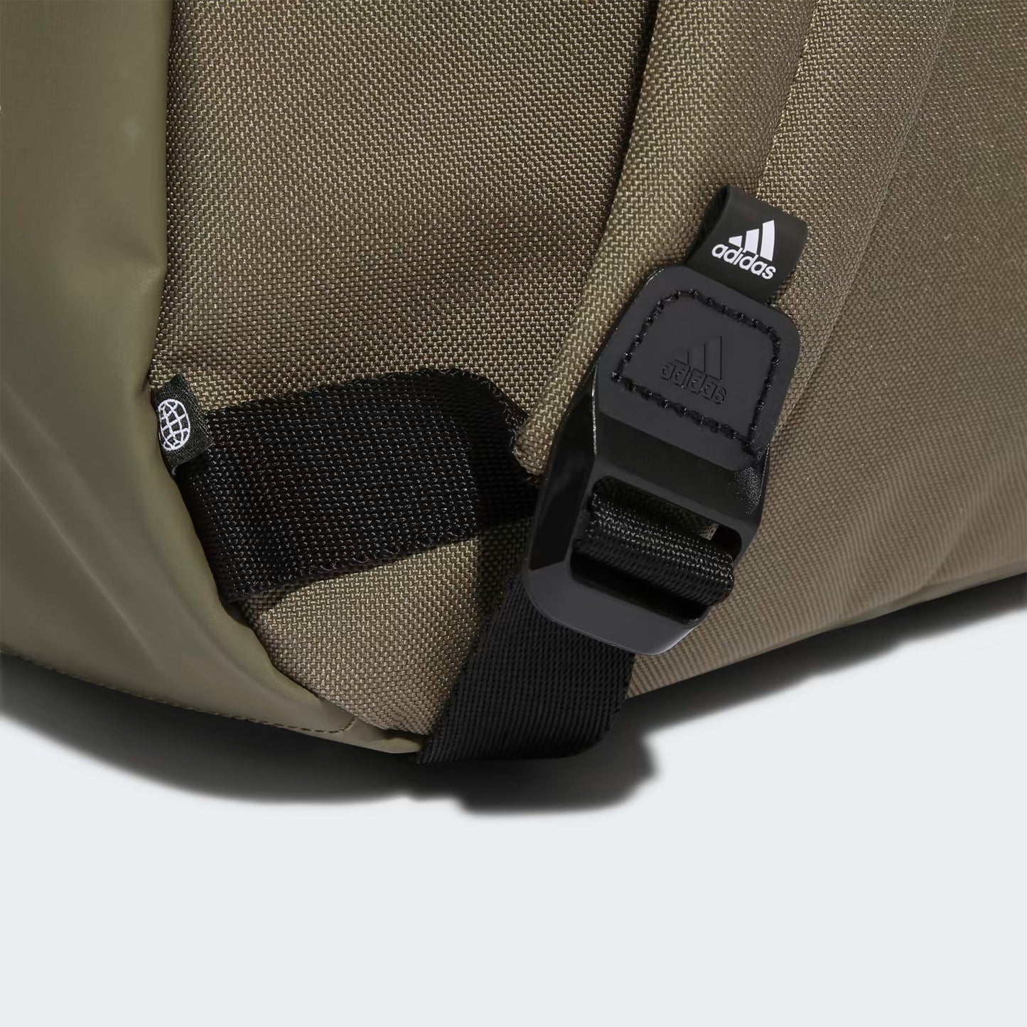 Mochila Clásica Badge of Sport Olive Strata