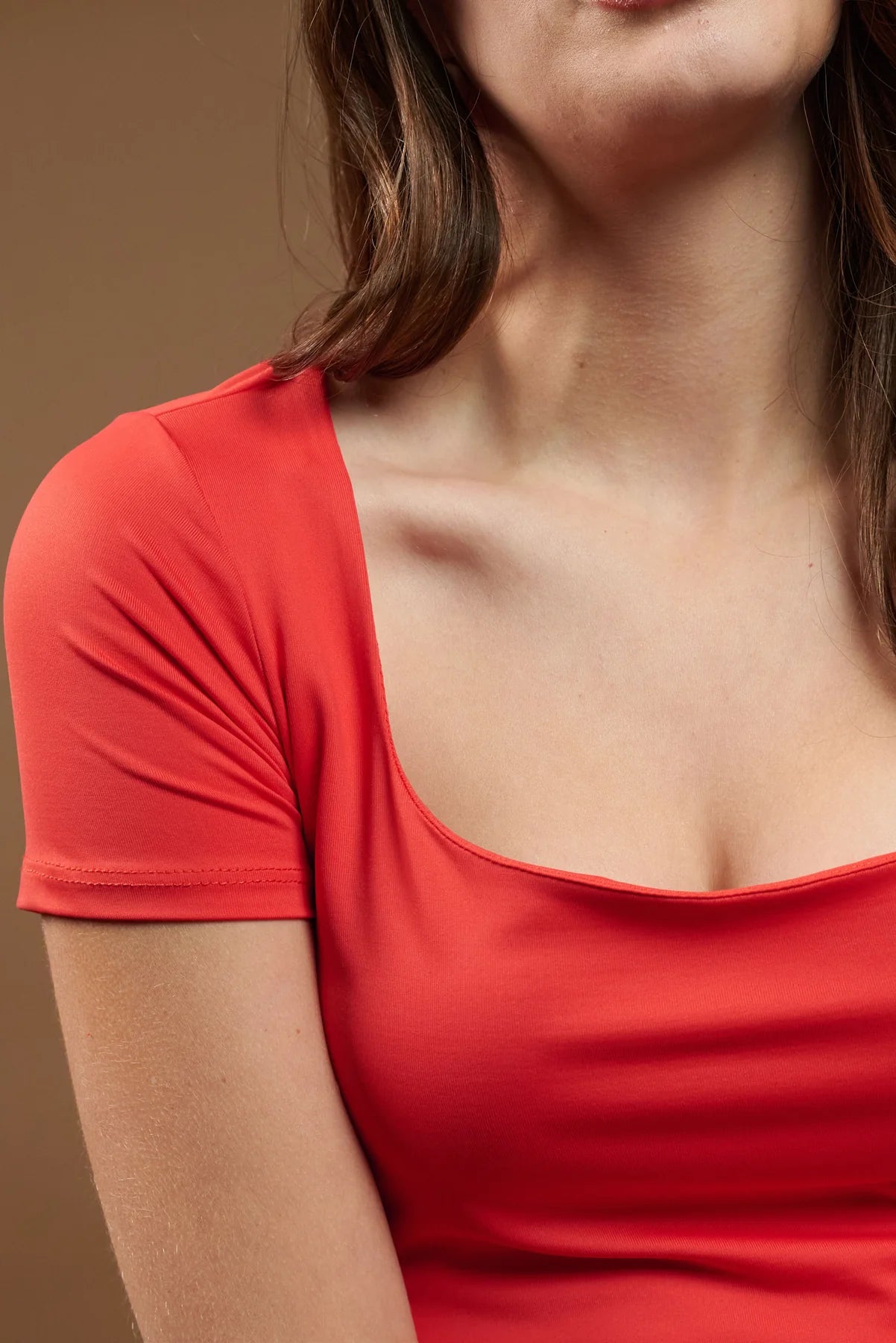 Polera Mujer Básica Manga Corta Coral