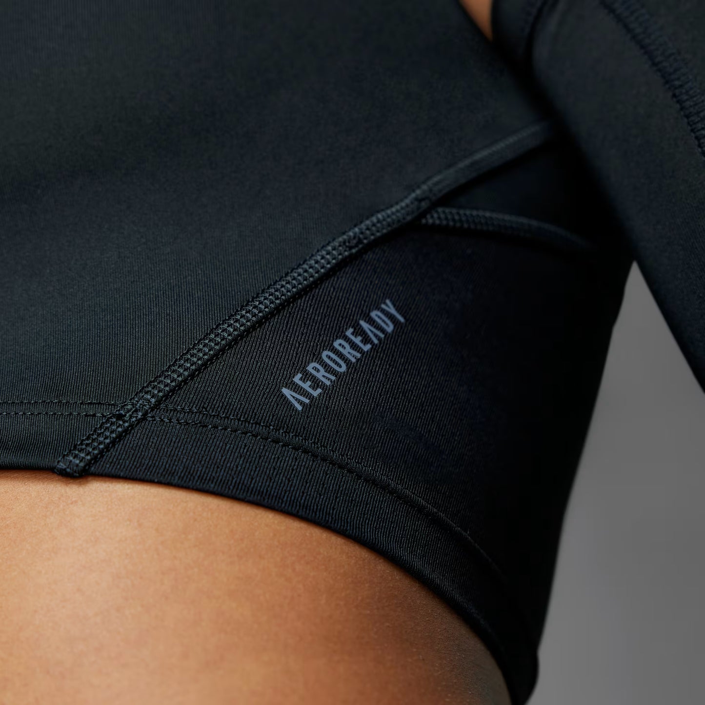 Polera Mujer Corta de Running Adizero Essentials Negra