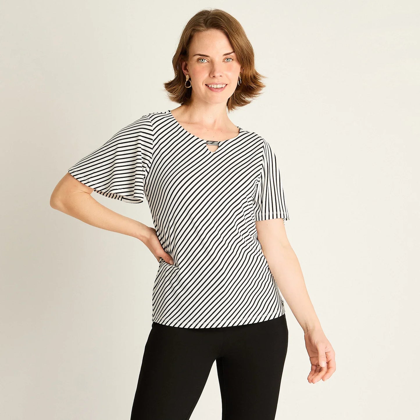 Polera Mujer Crudo a Rayas Diagonales